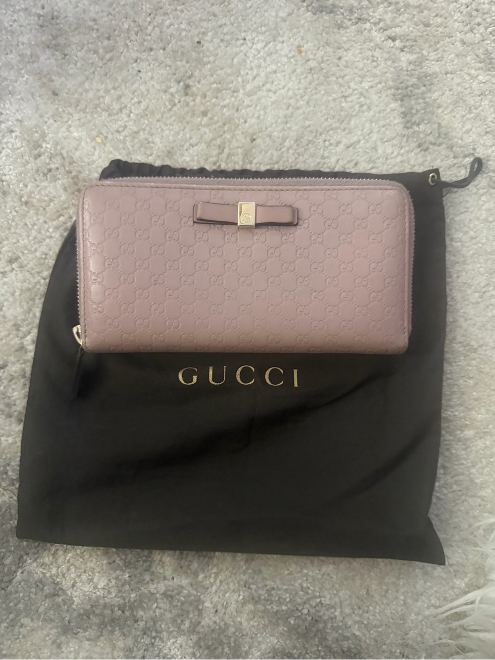 Gucci Blush Pink Leather Zip-Around Wallet with Bow Detail